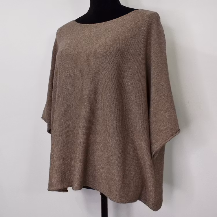Stickad Ponchotröja TAUPE