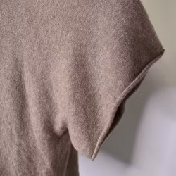 Stickad Ponchotröja TAUPE