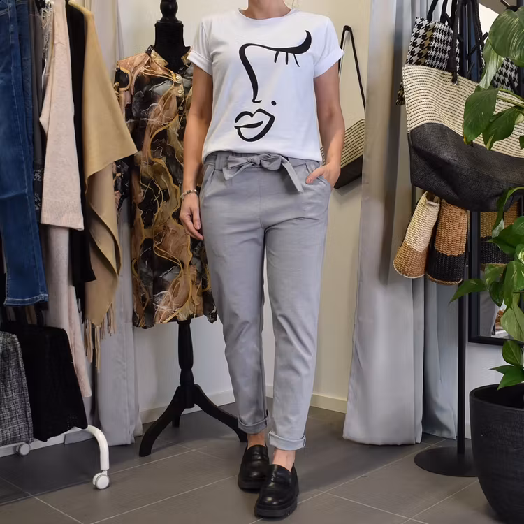 T-shirt Girl VIT - Estee Brown