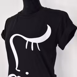 T-shirt Girl SVART - Estee Brown