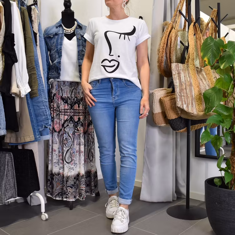 T-shirt Girl VIT - Estee Brown