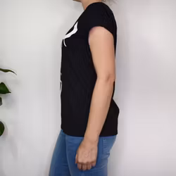 T-shirt Girl SVART - Estee Brown