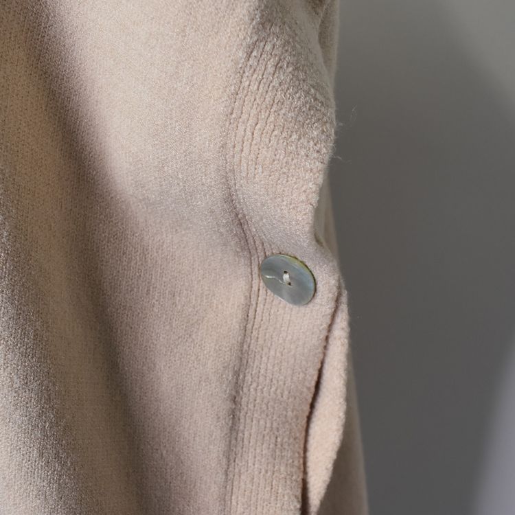 Stickad Ponchotröja med Knappar BEIGE