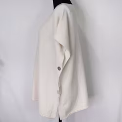 Stickad Ponchotröja med Knappar ECRU