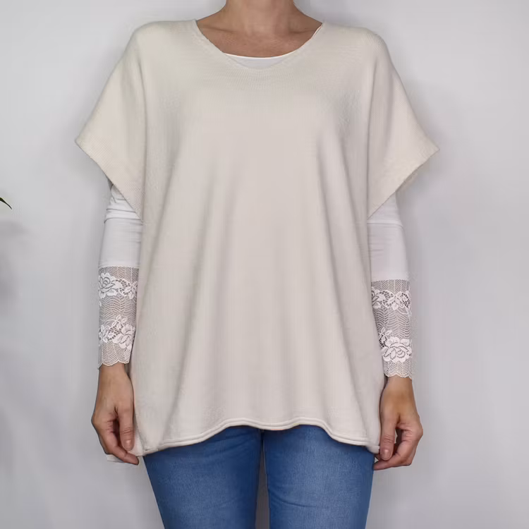 Stickad Ponchotröja med Knappar ECRU