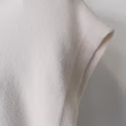 Stickad Ponchotröja med Knappar ECRU