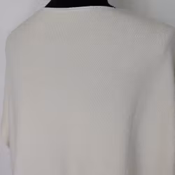 Stickad Ponchotröja med Knappar ECRU