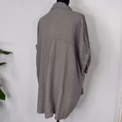 Kort linneskjorta med Volang TAUPE