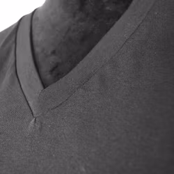 T-shirt V-ringad SVART