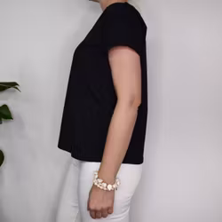 T-shirt V-ringad SVART