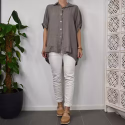 Kort linneskjorta med Volang TAUPE