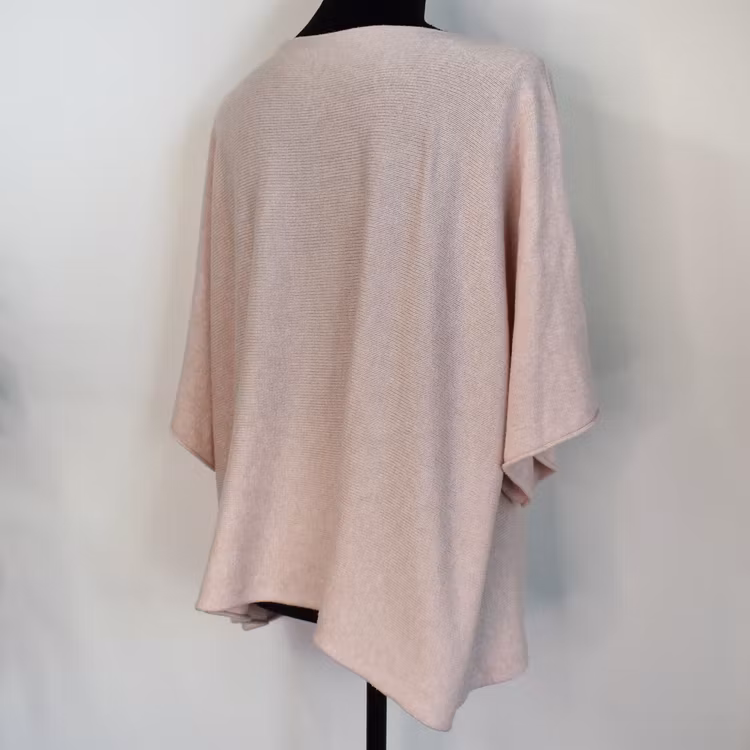 Stickad Ponchotröja ROSE
