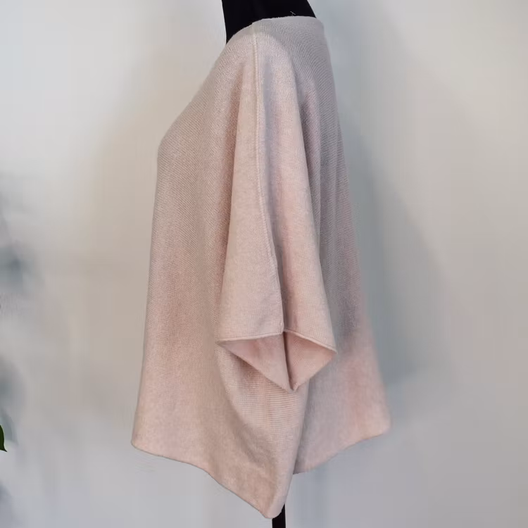 Stickad Ponchotröja ROSE