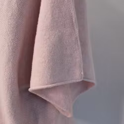 Stickad Ponchotröja ROSE