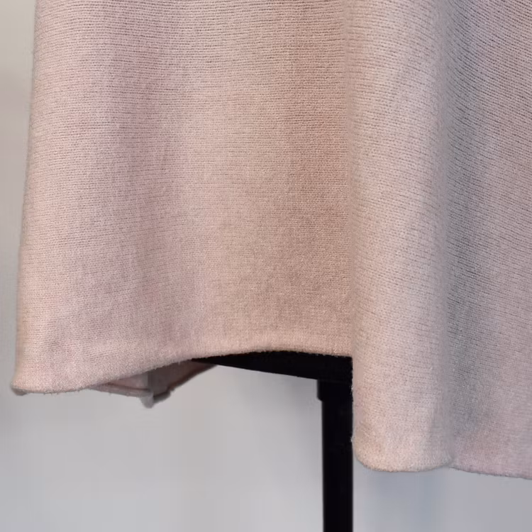 Stickad Ponchotröja ROSE