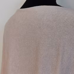 Stickad Ponchotröja ROSE