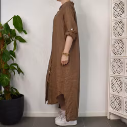 Lång skjortklänning i linne BRUN FANGO