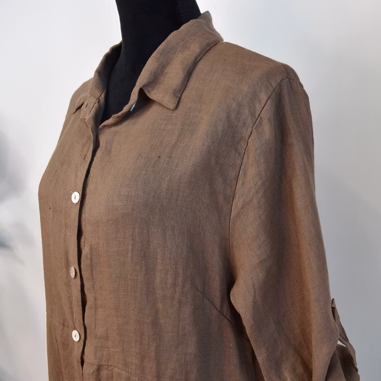 Lång skjortklänning i linne BRUN FANGO