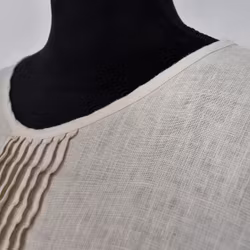 Linneklänning med volang LJUSBEIGE