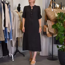 Linneklänning Camelia SVART - Marta du Chateau