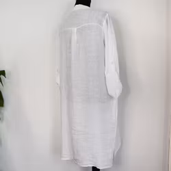 Kort Linneklänning med Krås VIT
