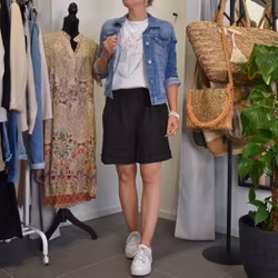 Linneshorts Sophia SVART - Marta du Chateau