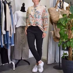 Blus Unnur Blommig BEIGE - Marta du Chateau