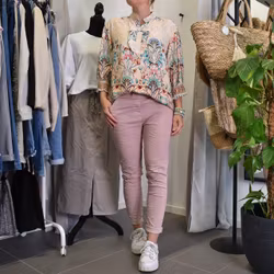 Blus Unnur Blommig BEIGE - Marta du Chateau