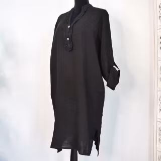 Kort Linneklänning med Krås SVART