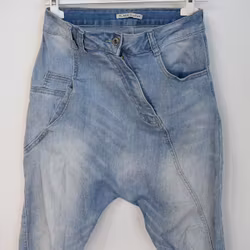 SECOND HAND Baggy Jeans LJUS BLÅ Storlek 34 - Place du Jour