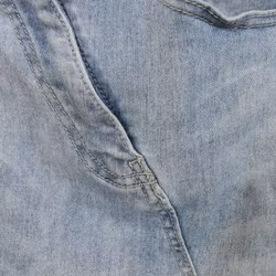 SECOND HAND Baggy Jeans LJUS BLÅ Storlek 34 - Place du Jour