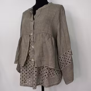 Linneskjorta med spets TAUPE