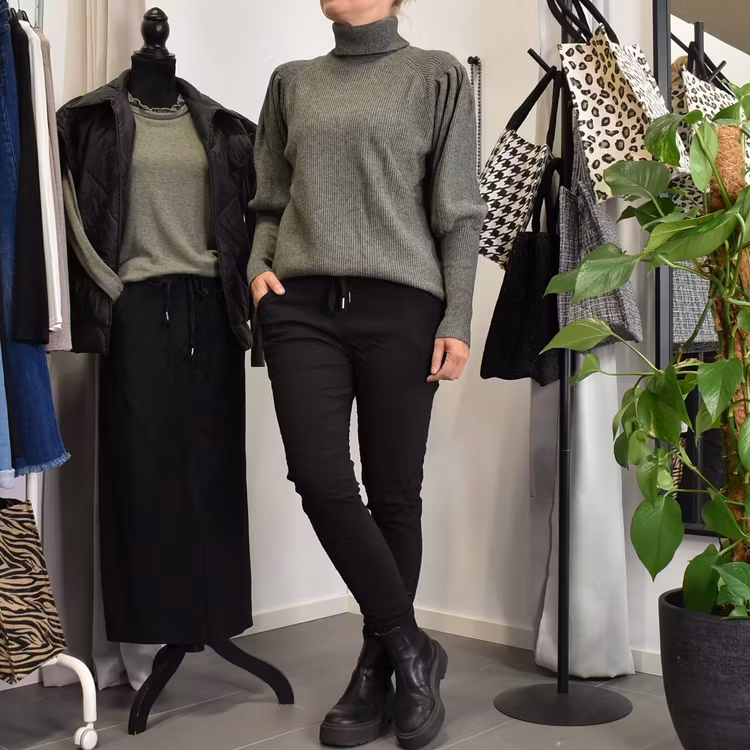 Stickad Polotröja Med Puffärm KAKI