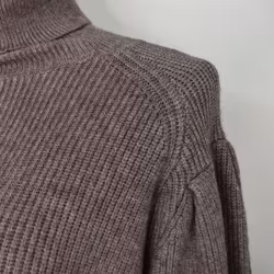 Stickad Polotröja Med Puffärm TAUPE