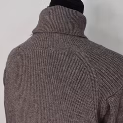 Stickad Polotröja Med Puffärm TAUPE