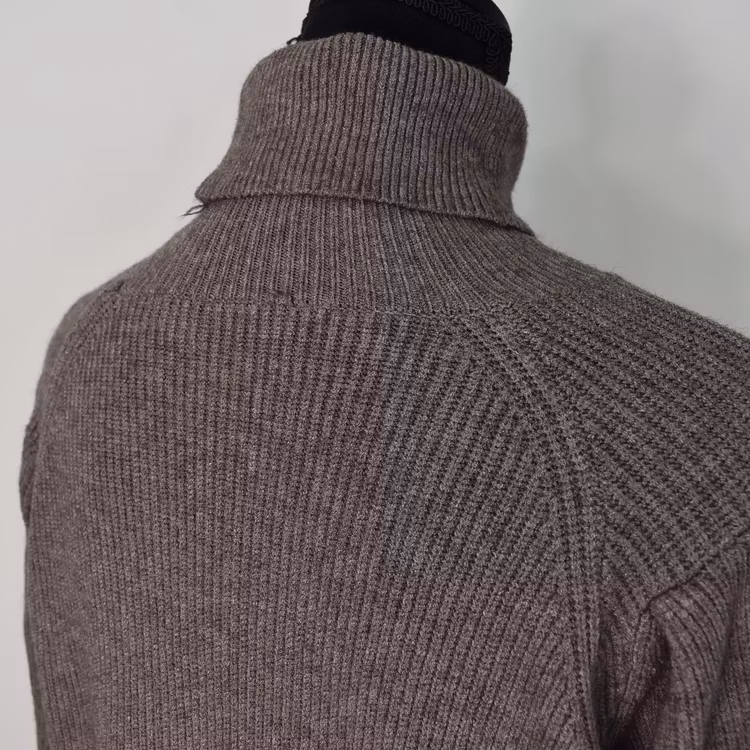 Stickad Polotröja Med Puffärm TAUPE