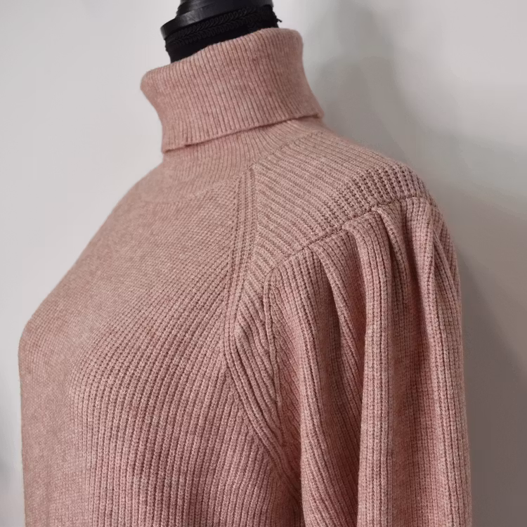 Stickad Polotröja Med Puffärm ROSE