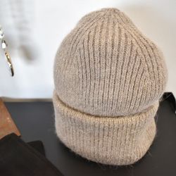 Stickad Mössa Glitter TAUPE
