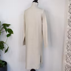 Finstickad Klänning Over Sized BEIGE