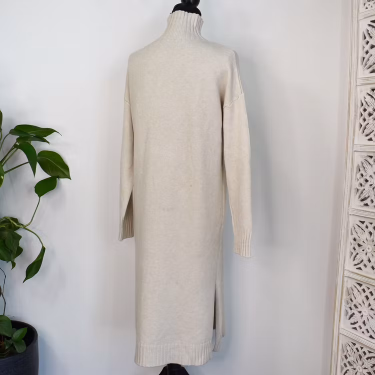 Finstickad Klänning Over Sized BEIGE