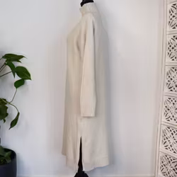 Finstickad Klänning Over Sized BEIGE