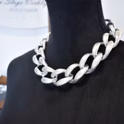 Halsband Louise MATT SILVER - The Moshi