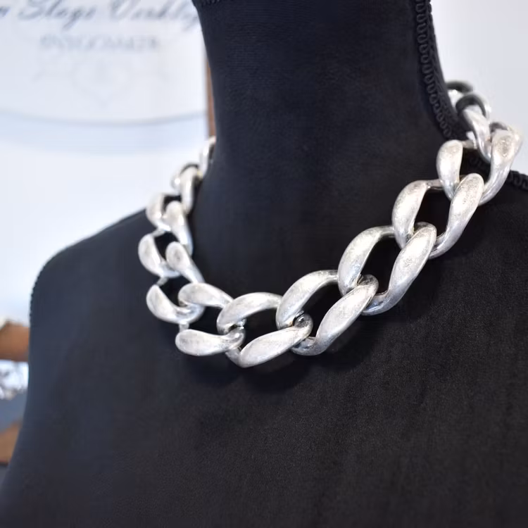 Halsband Louise MATT SILVER - The Moshi