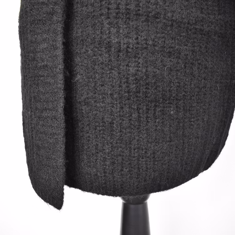 Stickad Kofta med Huva Recycled SVART