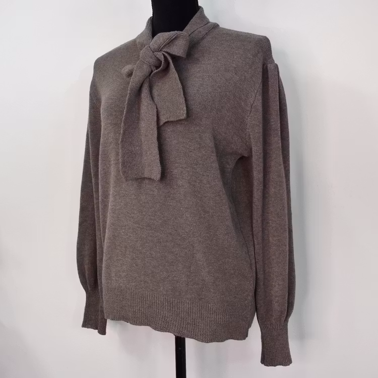 Finstickad tröja med knyt TAUPE