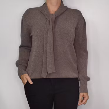 Finstickad tröja med knyt TAUPE