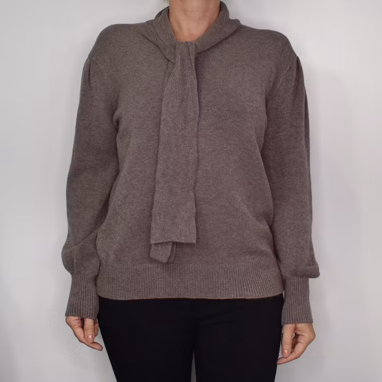 Finstickad tröja med knyt TAUPE