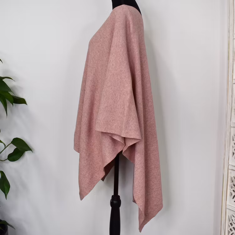 Poncho-sjal med Knapp ROSE