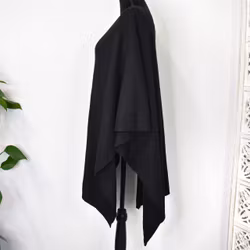 Poncho-sjal med Knapp SVART