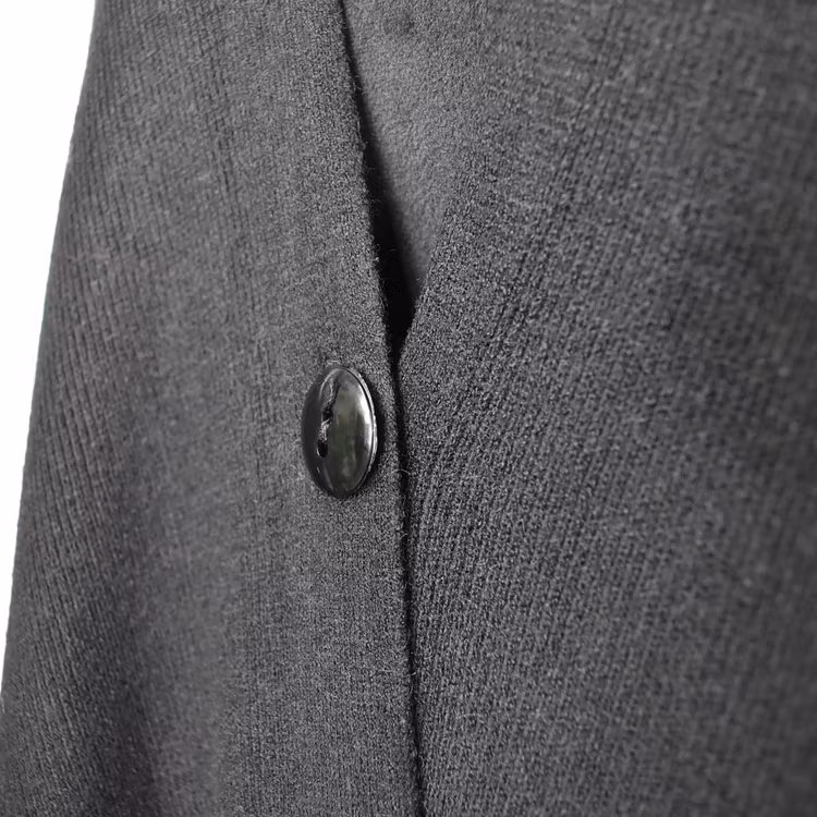 Poncho-sjal med Knapp SVART